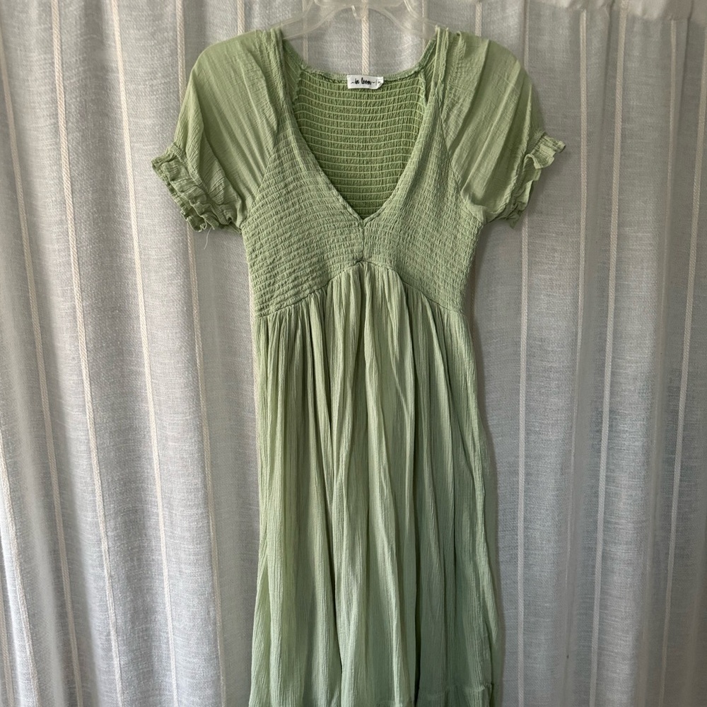 Llacie Tiya Green Smocked Midi Dress